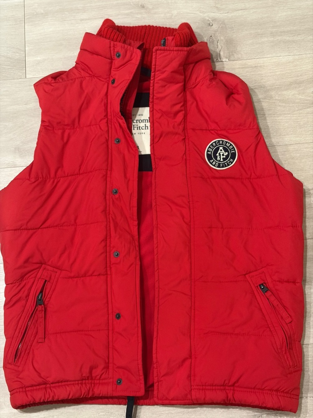Abercrombie & Fitch Mens Red Puffer Vest